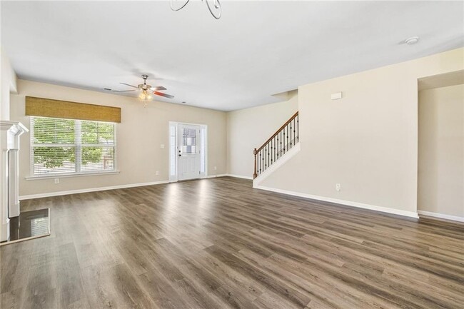 Building Photo - 771 Riverdance Dr