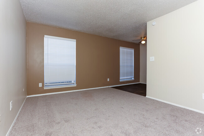 1HAB, 1BA - 572 ft² - Highland Terrace Apartments