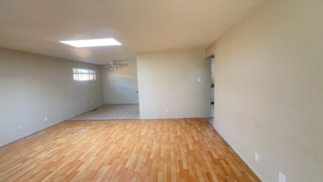 Foto del edificio - COMING SOON Spacious 4 bedroom 2 bath 1402 Sqft. Home In the Heights!