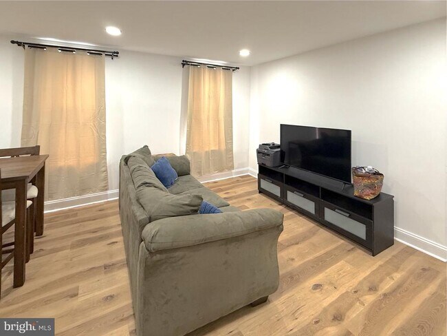 Foto del edificio - 3703 6th St