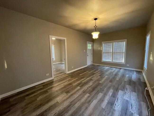 Foto del edificio - 3216 Homan Ave