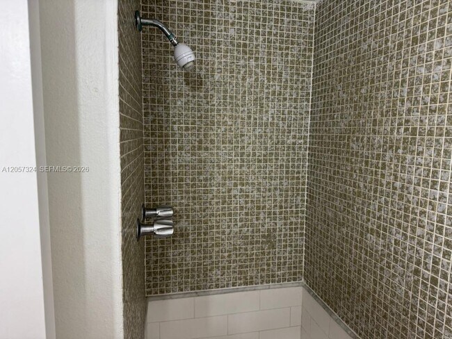 Foto del edificio - 4725 NW 7th St