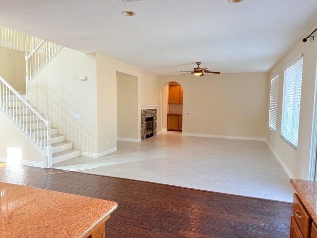 Foto del edificio - Executive 4 Bedroom Home for Rent