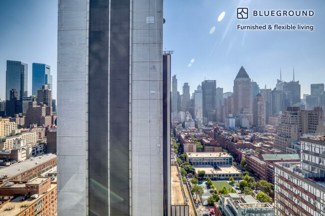 Foto del edificio - 554 W 54th St