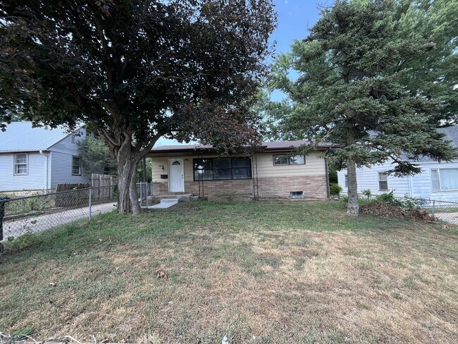 Building Photo - 4018 Redick Ave