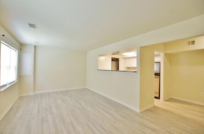 Foto del edificio - 8612 Walutes Cir