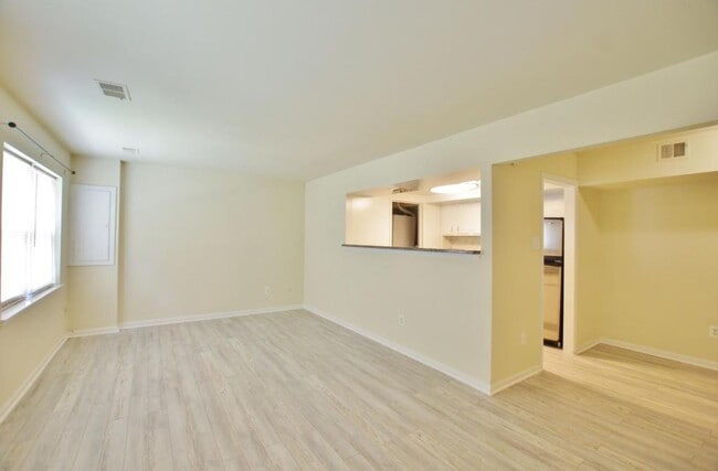 Photo - 8612 Walutes Cir Apartment
