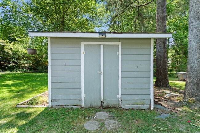 Building Photo - 1601 Homestead Rd
