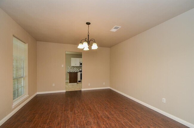 Building Photo - 615 Jeb Stuart Ln