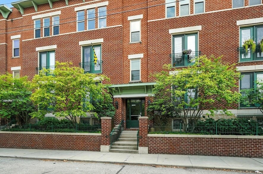 Foto principal - 121 E Noble St