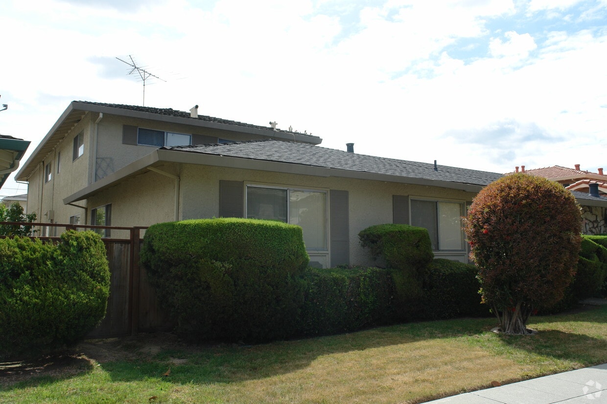 Primary Photo - 360 Richfield Dr