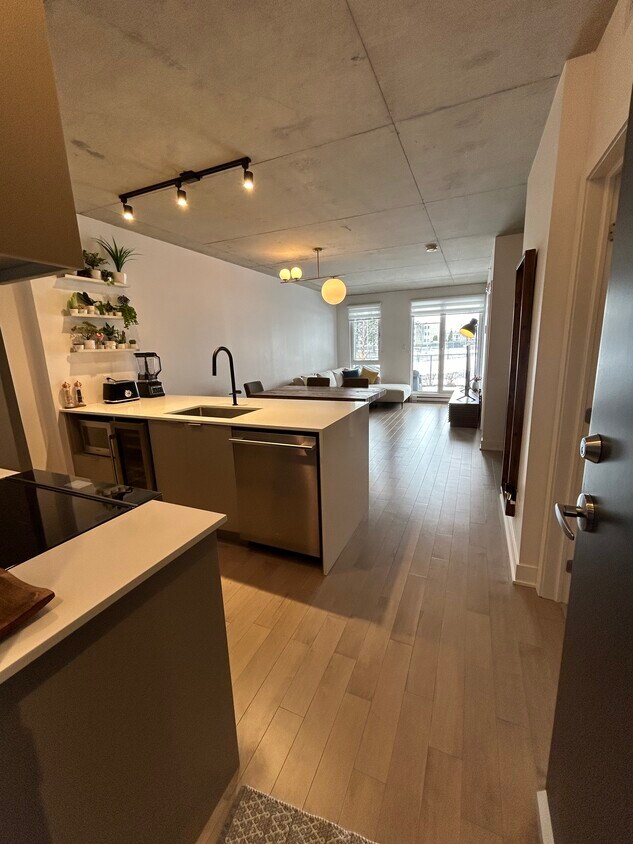 271 De L'académie Av Unit 117, Dorval, QC H9S 0B4 Condo for Rent in