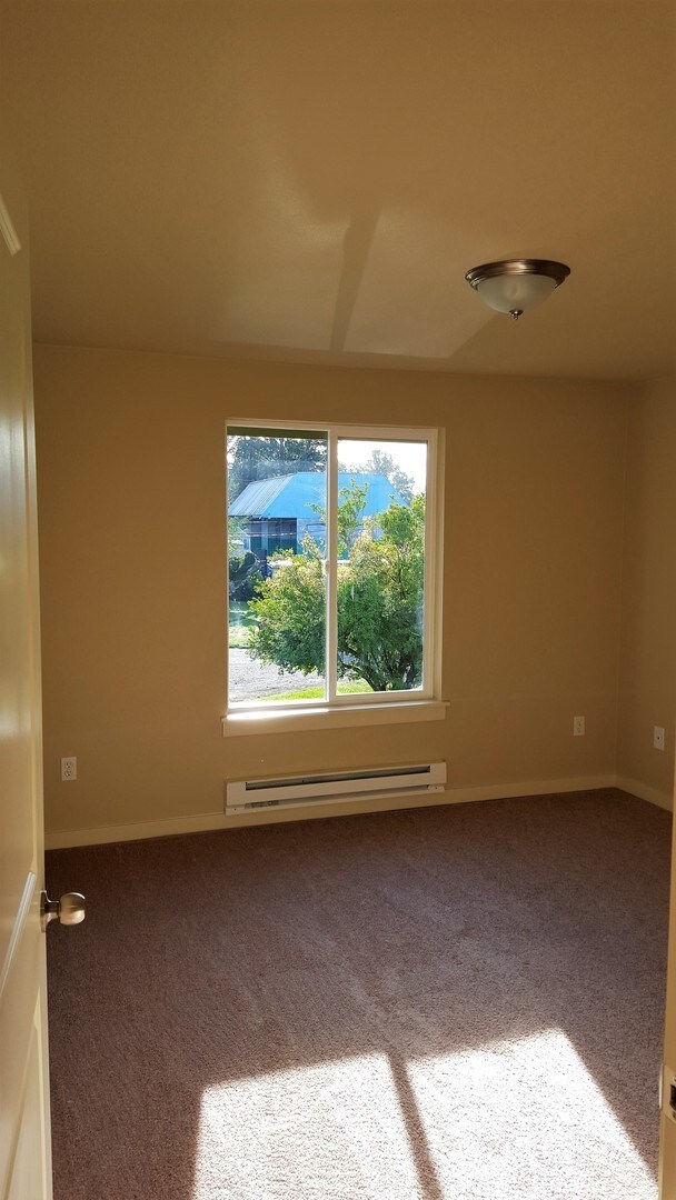 Foto del edificio - Cozy 2 bedroom 1 bath Apartment in Tacoma