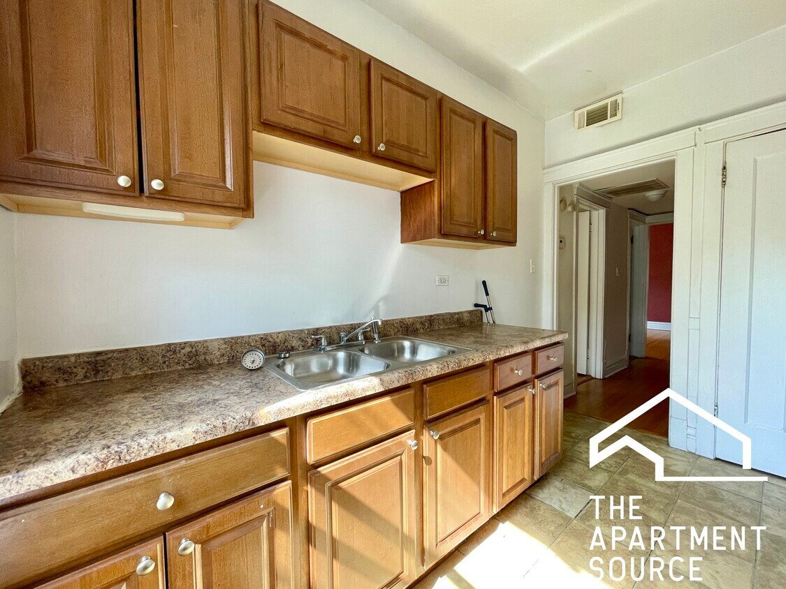 Foto principal - 2530 N Kedzie Blvd