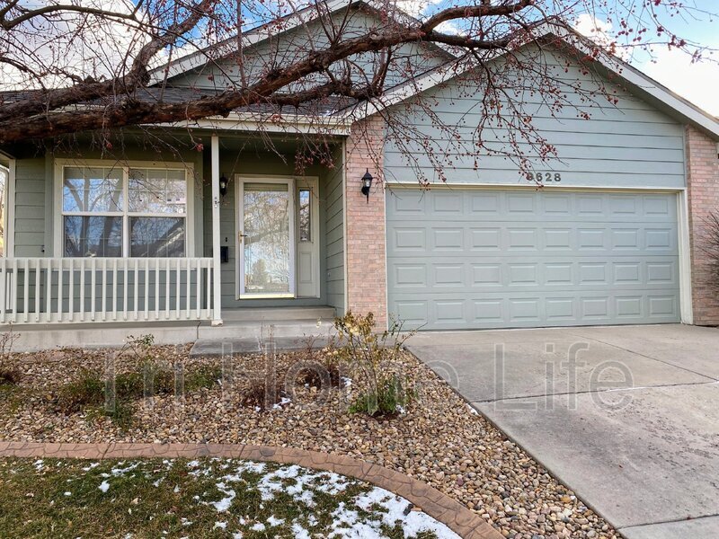 Primary Photo - 9628 W Peakview Dr