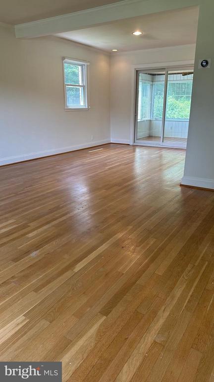 Building Photo - 1630 Glen Head Ct