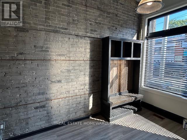Photo du bâtiment - 726 Gerrard St E