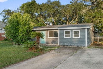 Building Photo - 19 Eglin St