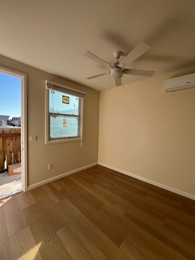 Foto del edificio - 4821 Monroe Ave