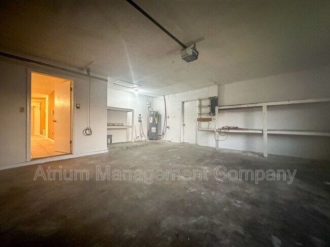 Foto del edificio - 584 Fordham Ave