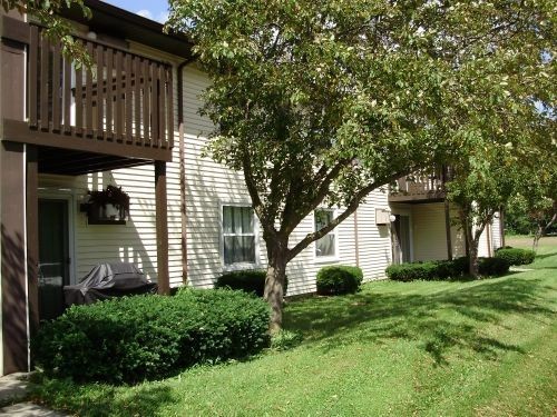Building Photo - 2 br, 1 bath Apartment - Riverview Apartments