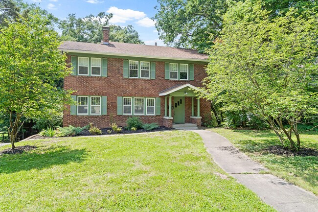 Foto del edificio - 303 S Glenwood Ave