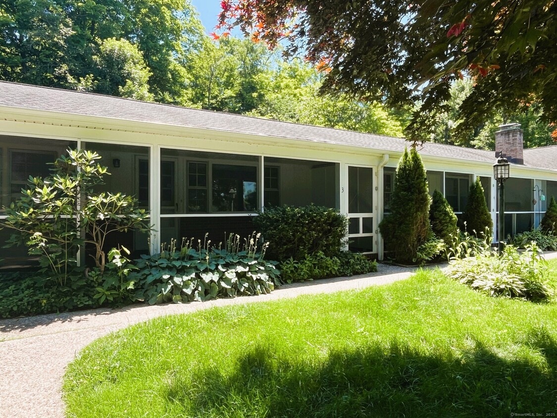 Primary Photo - 3 Arbor Dr
