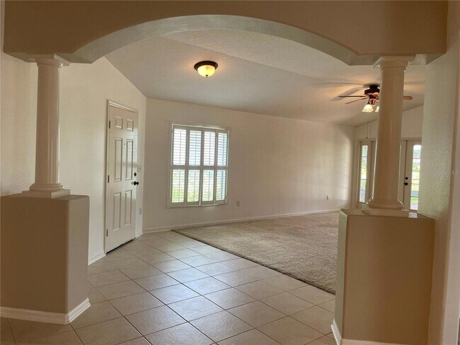 Foto del edificio - 6117 Gentle Ben Cir