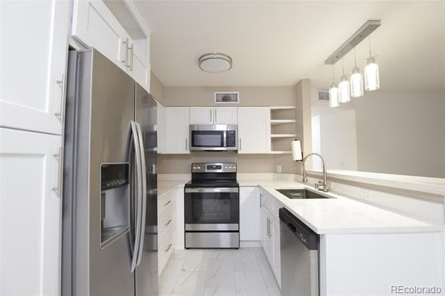Foto del edificio - 8741 Dawson St