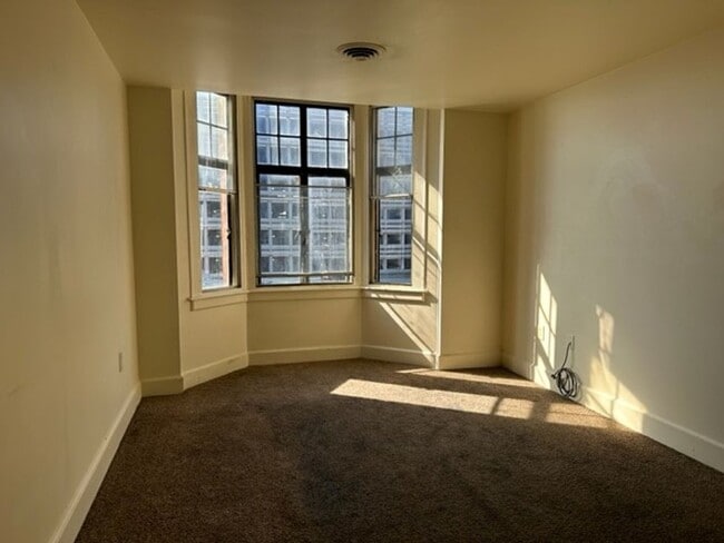 Foto del edificio - 213 N 2nd St