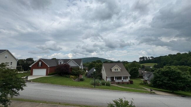 Building Photo - 5685 Hyacinth Ln