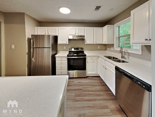 Building Photo - 4385 Coopers Creek Dr SE