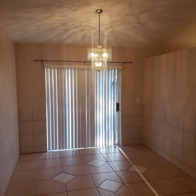 Foto del edificio - 3 bedroom 2 bath home