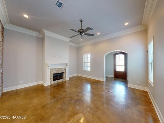 Building Photo - 405 Dunvegan Ct