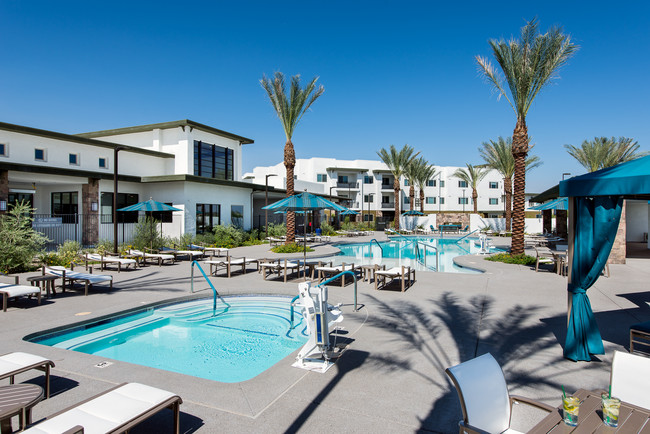 Heated saltwater pool - Revel Nevada