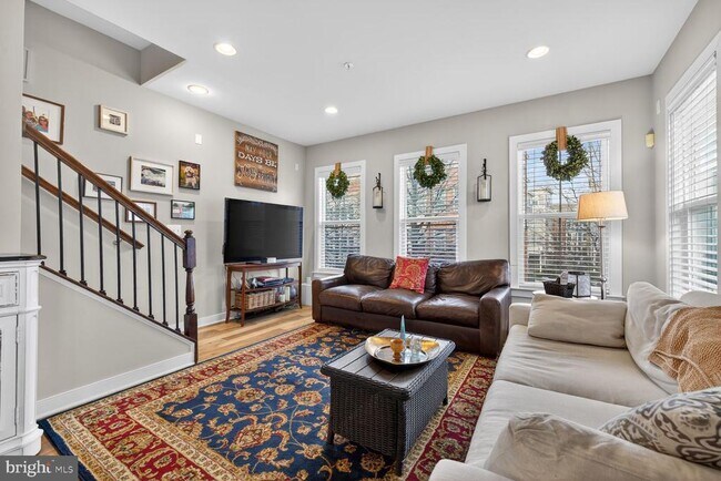 Foto del edificio - 724 Hendrix Ave