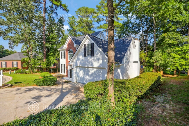 Building Photo - 806 Alta Ct
