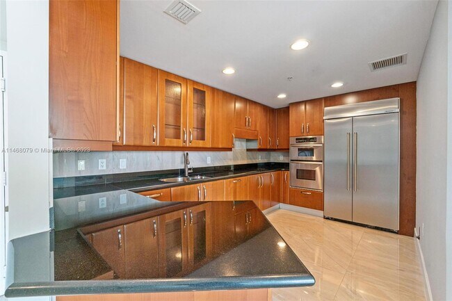 Building Photo - 19400 Turnberry Way