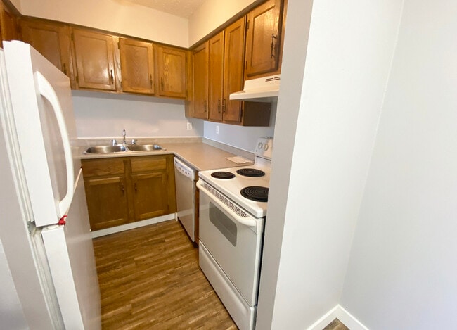 Building Photo - Marquis Centre