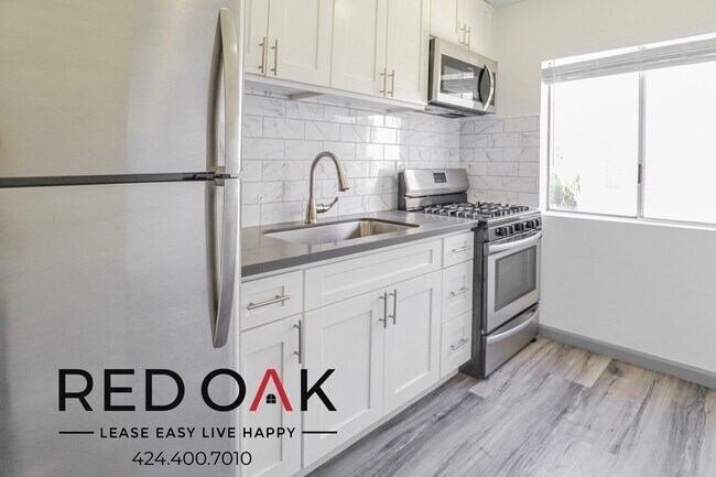 Building Photo - 5119 Fountain Ave