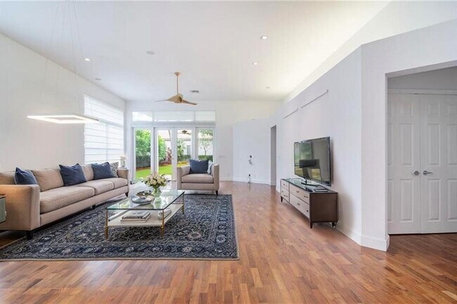 Foto del edificio - 2519 Bay Pointe Ct