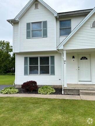 Building Photo - 10 Burke Dr