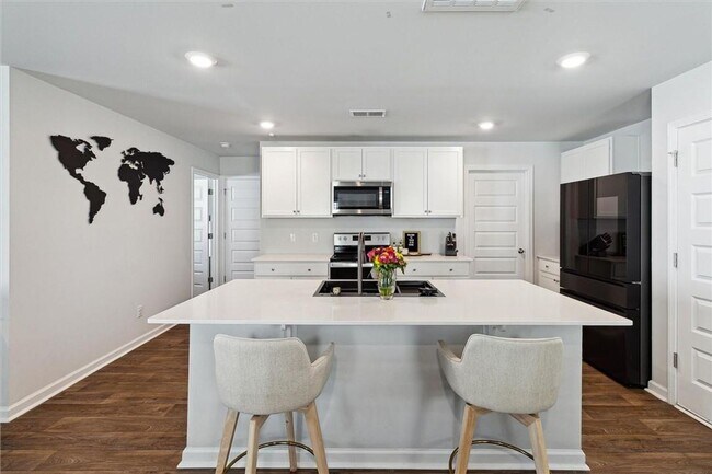 Foto del edificio - Spacious 5-Bed Home in Rice Hope Community...