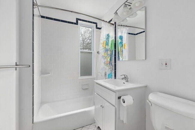 Building Photo - 19 Moreland Ave