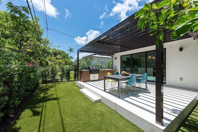 Foto del edificio - 8959 Abbott Ave