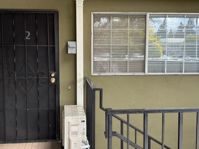 Foto del edificio - 1047 El Camino Real