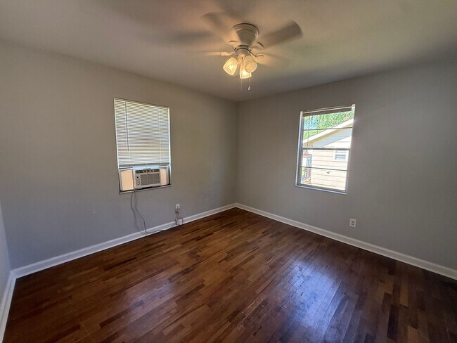 Foto del edificio - 2/1 Home Available Now!