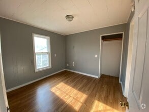 Building Photo - 931 W Lovell St