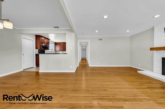 Building Photo - 338 Arbor Dr