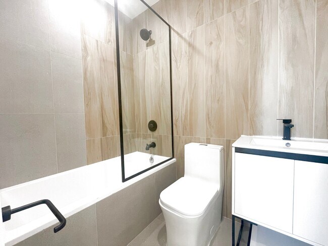 Foto del edificio - 1523 Saint Johns Pl